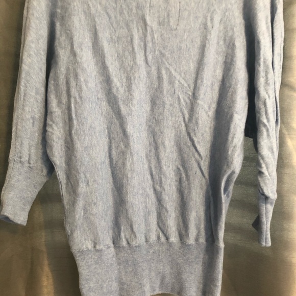 American Eagle Lightweight Sweater!! - Picture 4 of 5